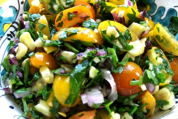 Grilled corn and tomato salsa
