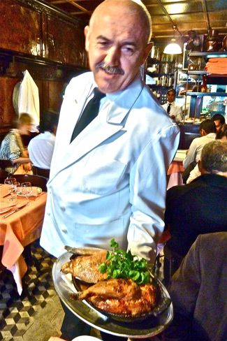 Chicken served at Chez L'Ami Louis. 