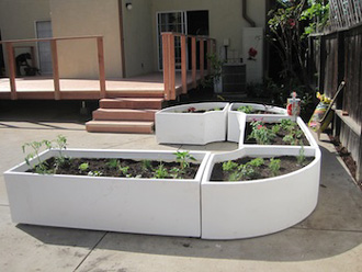 Kimbal Musk's finished gardens at homeless shelter for female veterans