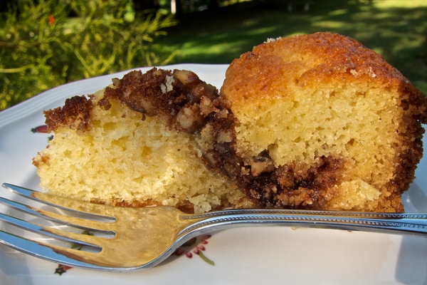 sour cream coffee cake