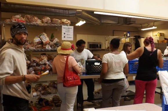 Clients collecting food at the River City Food Bank in Sacramento, California. Credit: Elaine Corn