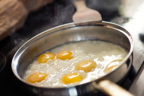 Fried eggs in olive oil. Credit: iStockphoto / Aleksandar Georgiev
