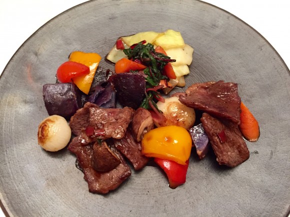 Main photo: Cooked nabemono ingredients. Credit: Hiroko Shimbo
