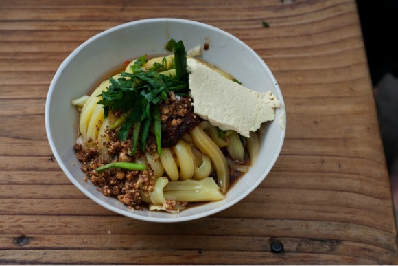 Main photo: If you are looking for a quick snack, try ji doug liang fen, or chickpea 