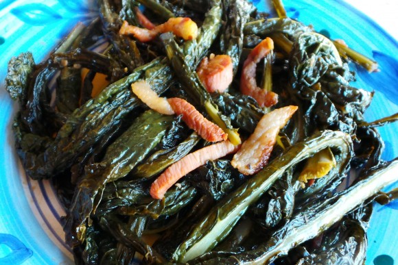 Black kale with vinegar. Credit: Copyright 2016 Clifford A. Wright