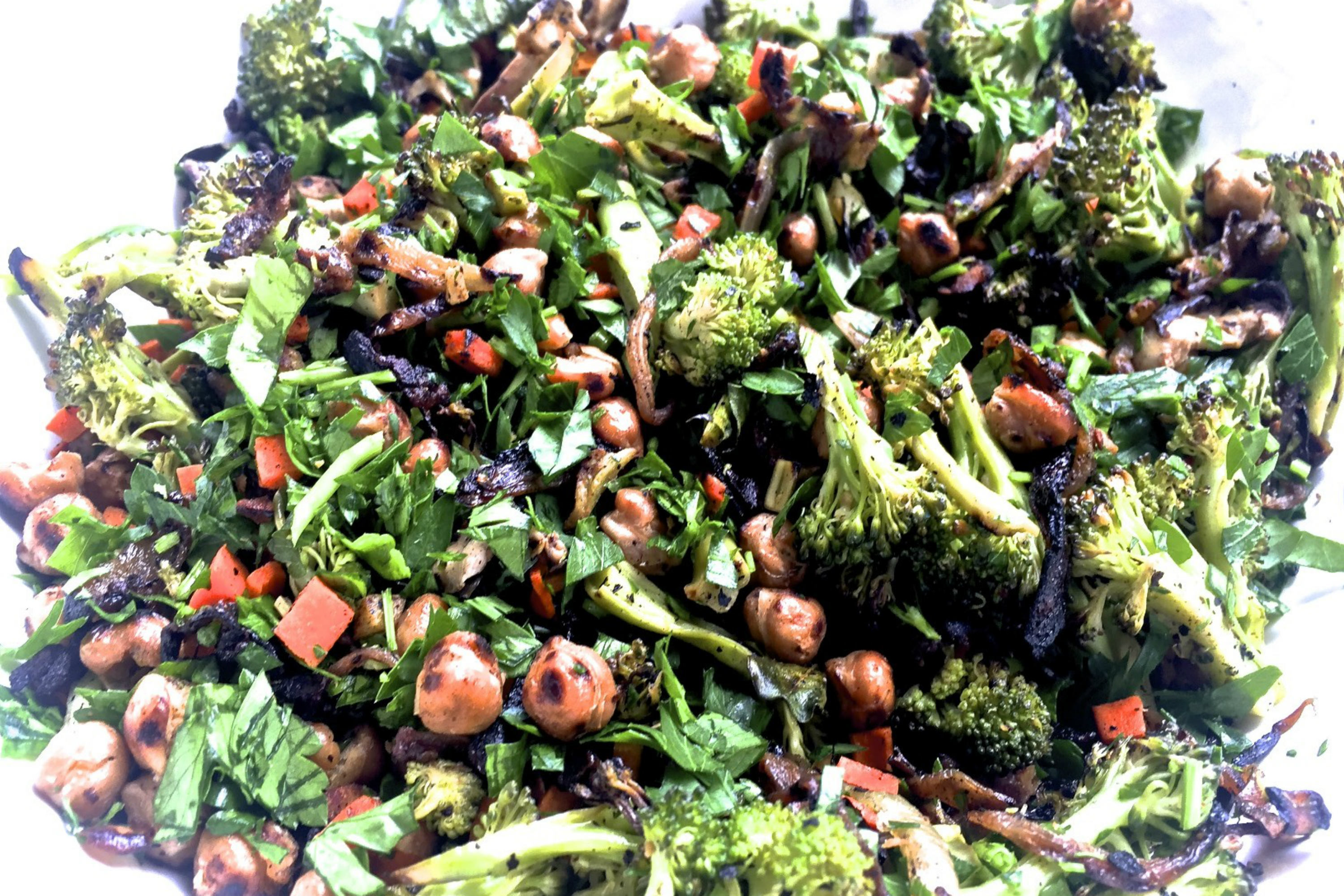 Charred garbanzo bean salad with Italian parsley, shiitake mushrooms, carrots, broccoli and onions. Credit: Copyright 2016 David Latt