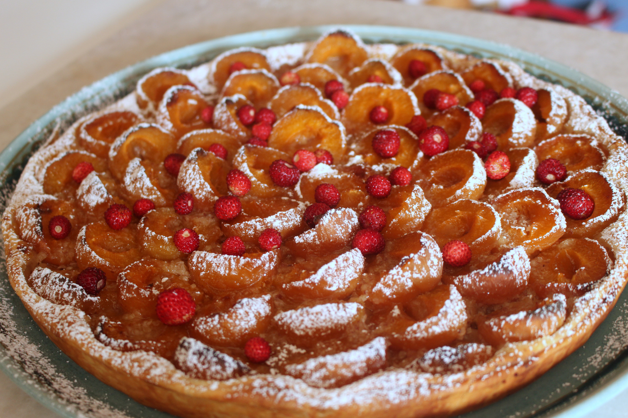 Apricot Tart with Redcurrants or Alpine Strawberries. Credit: Copyright 2016 Sue Style