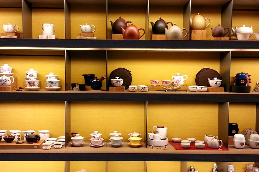 Teaware displayed in Taiwan tea shop Lin Mao Sen. Credit: Copyright 2017 John Bickel